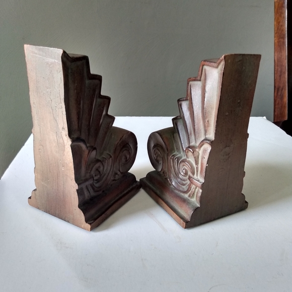 Corbel style bookends - Picture 3 of 11